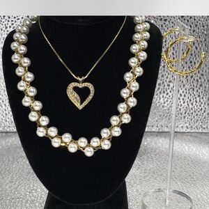 Ladies “”” Elegant Gold / Pearl 2 x Necklace / Earrings Set ***